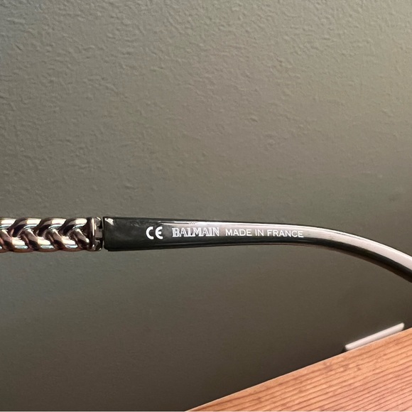 Balmain Sunglasses Chain Link Sturdy great condition - Picture 9 of 10